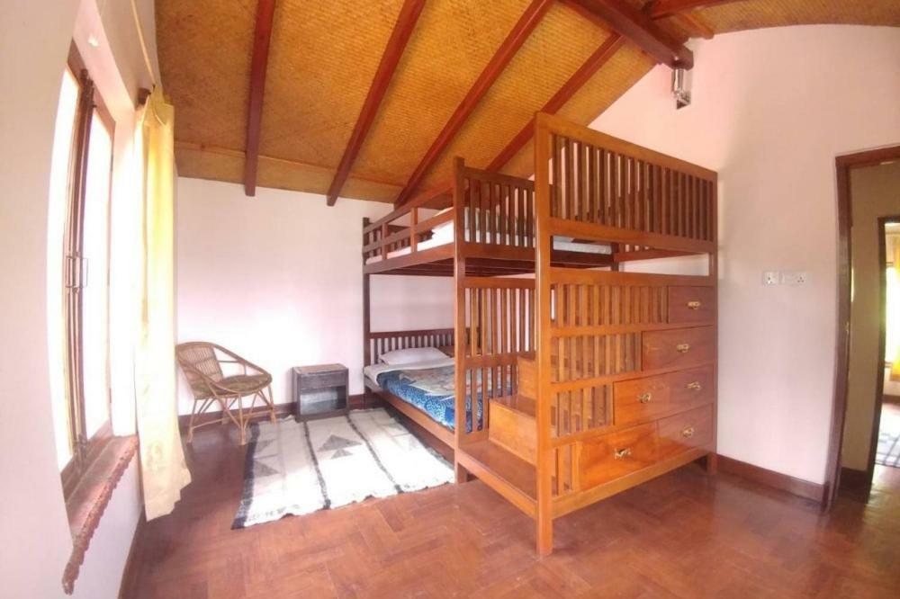 Castle Hotel Pokhara Extérieur photo