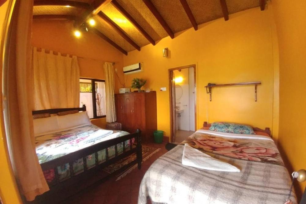 Castle Hotel Pokhara Extérieur photo